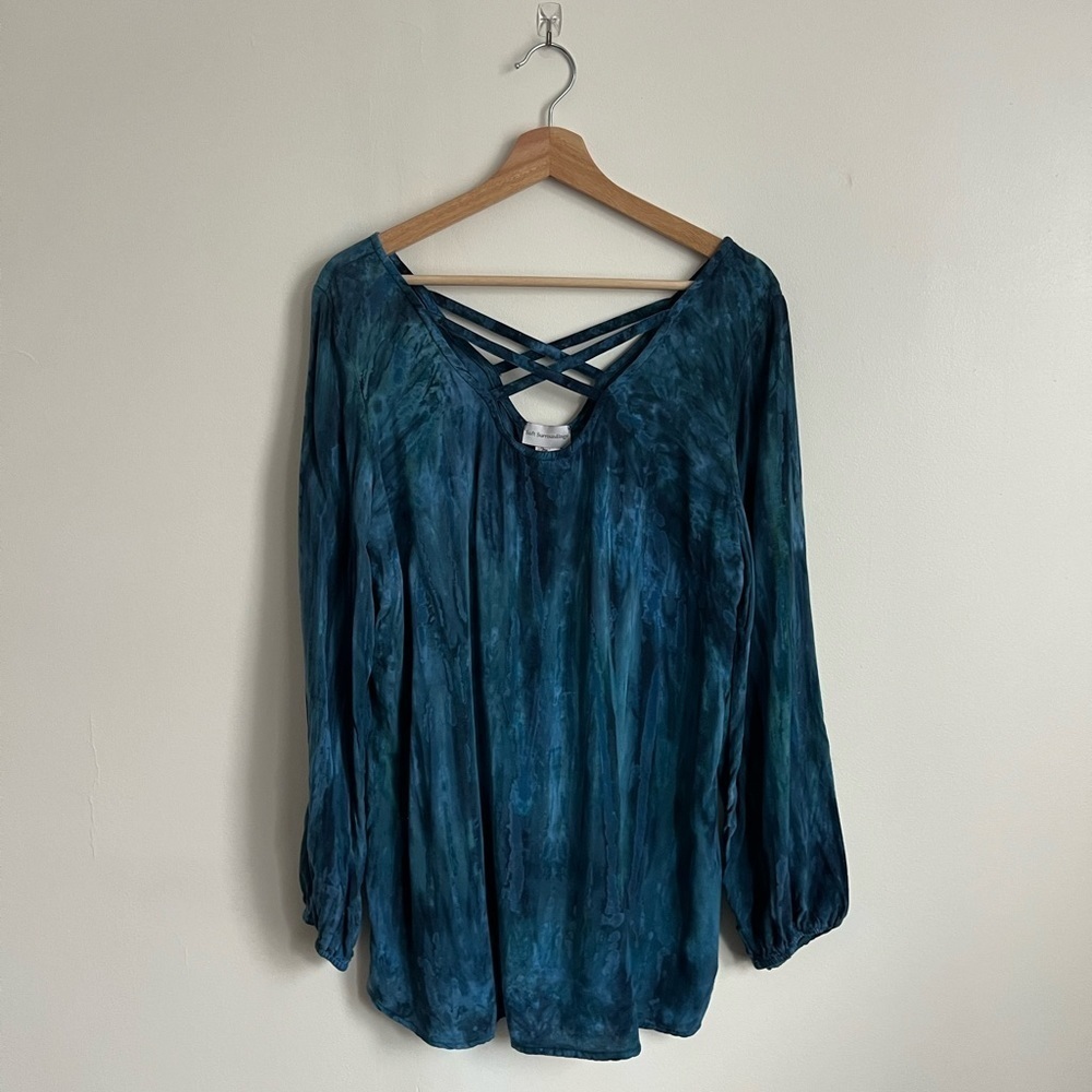 Soft Surroundings Boho Blue Watercolor Tie Dye Cross Top